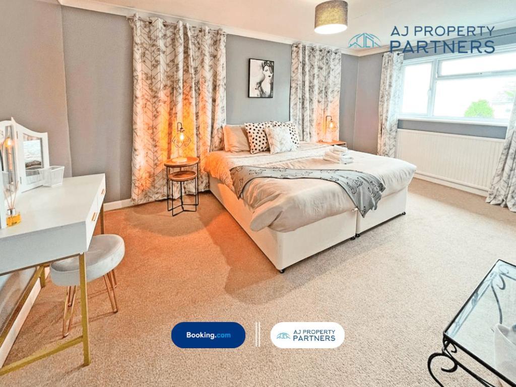 Premium Deal L Hill View Home L Last-Minute Offer L Cheltenham L Aj Properties L Perfect For Short Or Long Stays L 4Beds 4Bedrooms Luaran gambar