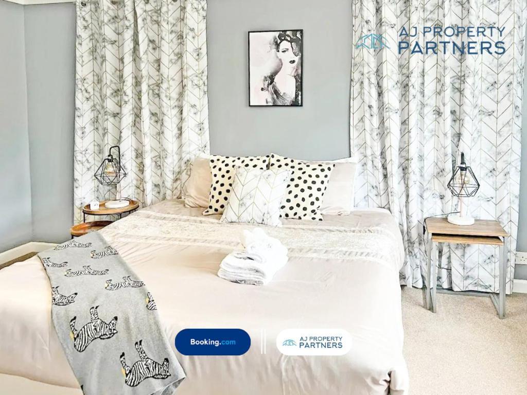 Premium Deal L Hill View Home L Last-Minute Offer L Cheltenham L Aj Properties L Perfect For Short Or Long Stays L 4Beds 4Bedrooms Luaran gambar