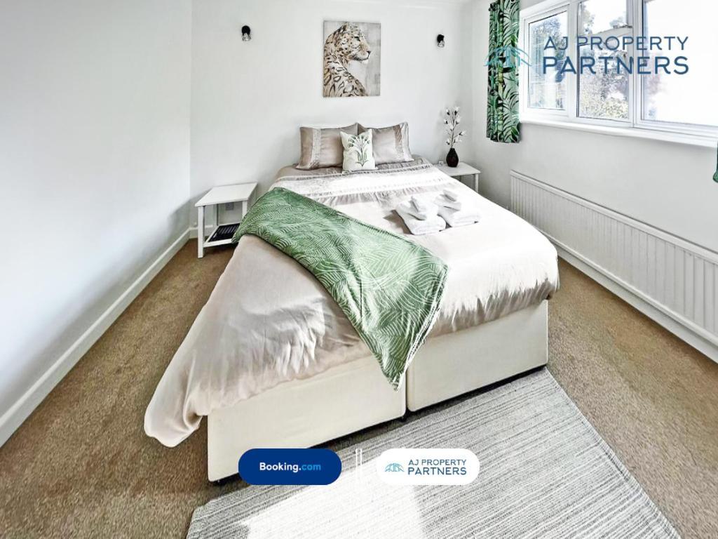 Premium Deal L Hill View Home L Last-Minute Offer L Cheltenham L Aj Properties L Perfect For Short Or Long Stays L 4Beds 4Bedrooms Luaran gambar
