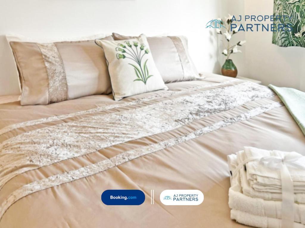 Premium Deal L Hill View Home L Last-Minute Offer L Cheltenham L Aj Properties L Perfect For Short Or Long Stays L 4Beds 4Bedrooms Luaran gambar