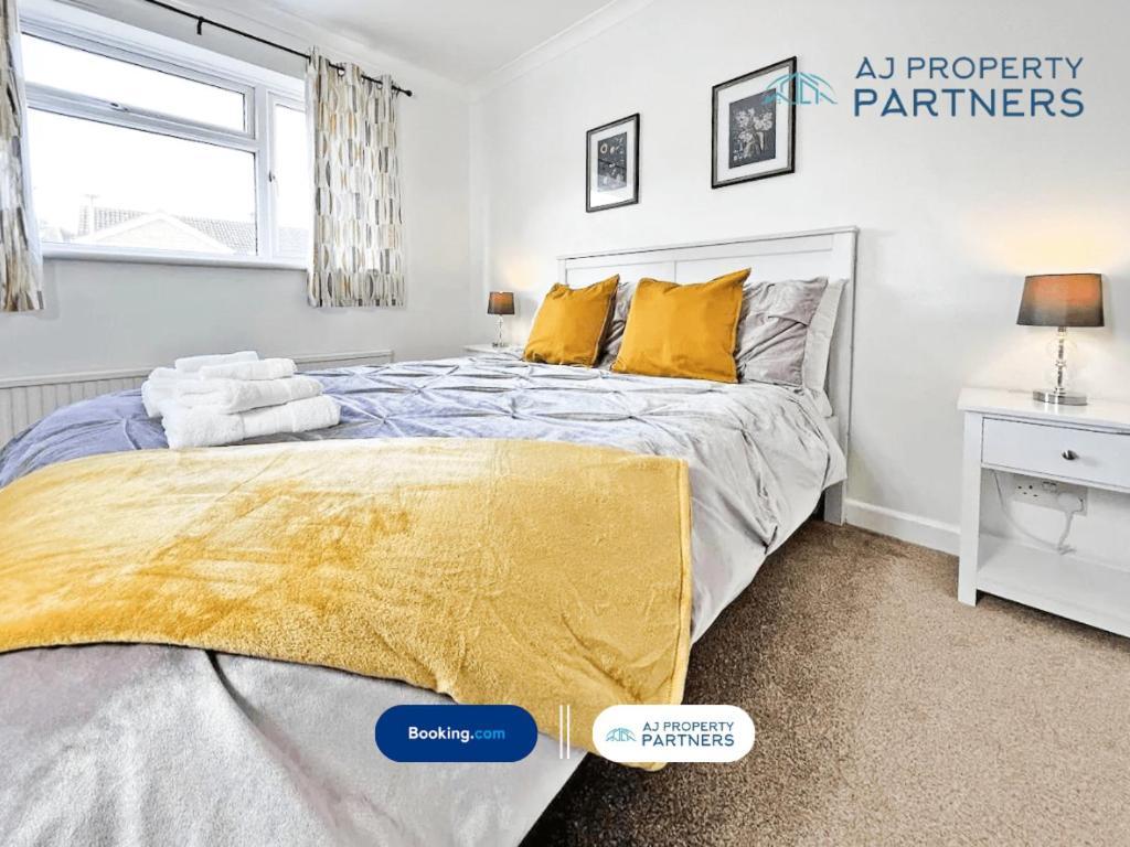 Premium Deal L Hill View Home L Last-Minute Offer L Cheltenham L Aj Properties L Perfect For Short Or Long Stays L 4Beds 4Bedrooms Luaran gambar