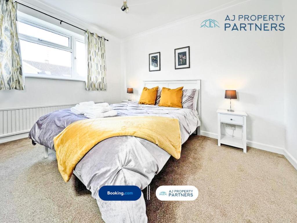 Premium Deal L Hill View Home L Last-Minute Offer L Cheltenham L Aj Properties L Perfect For Short Or Long Stays L 4Beds 4Bedrooms Luaran gambar